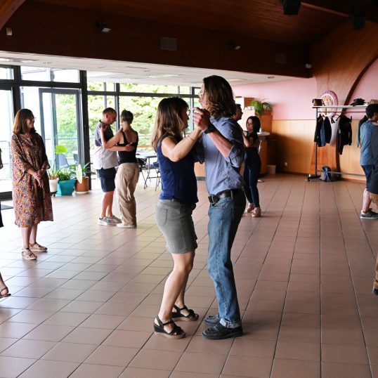 Danse de couple à la MJC de Rodez