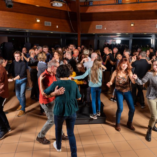 Danse salsa kizomba à la MJC de Rodez
