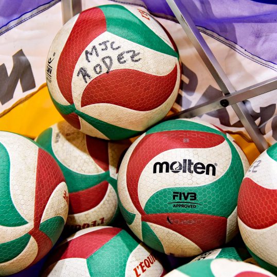 Club de volley-ball à la MJC de Rodez